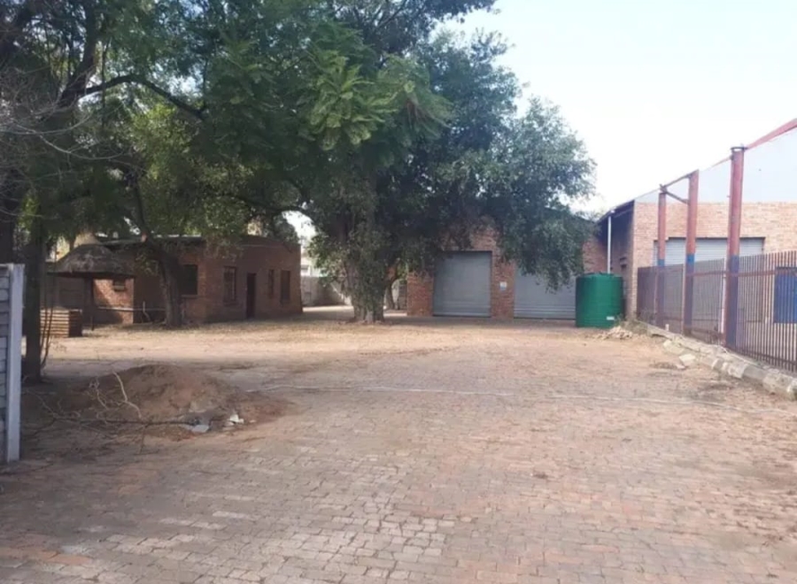 To Let Commercial Property for Rent in Rustenburg Central North West